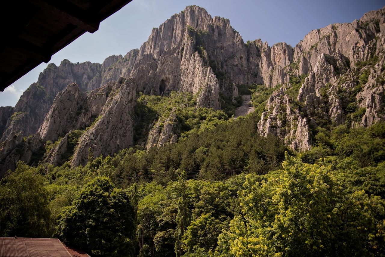 Hotel Complex Chayka Vratsa Esterno foto